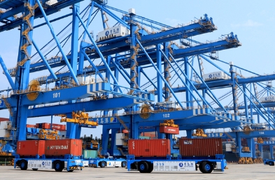 外貿(mào)出口代理憑借專業(yè)性和高效性，成為企業(yè)開拓國(guó)際市場(chǎng)的得力助手